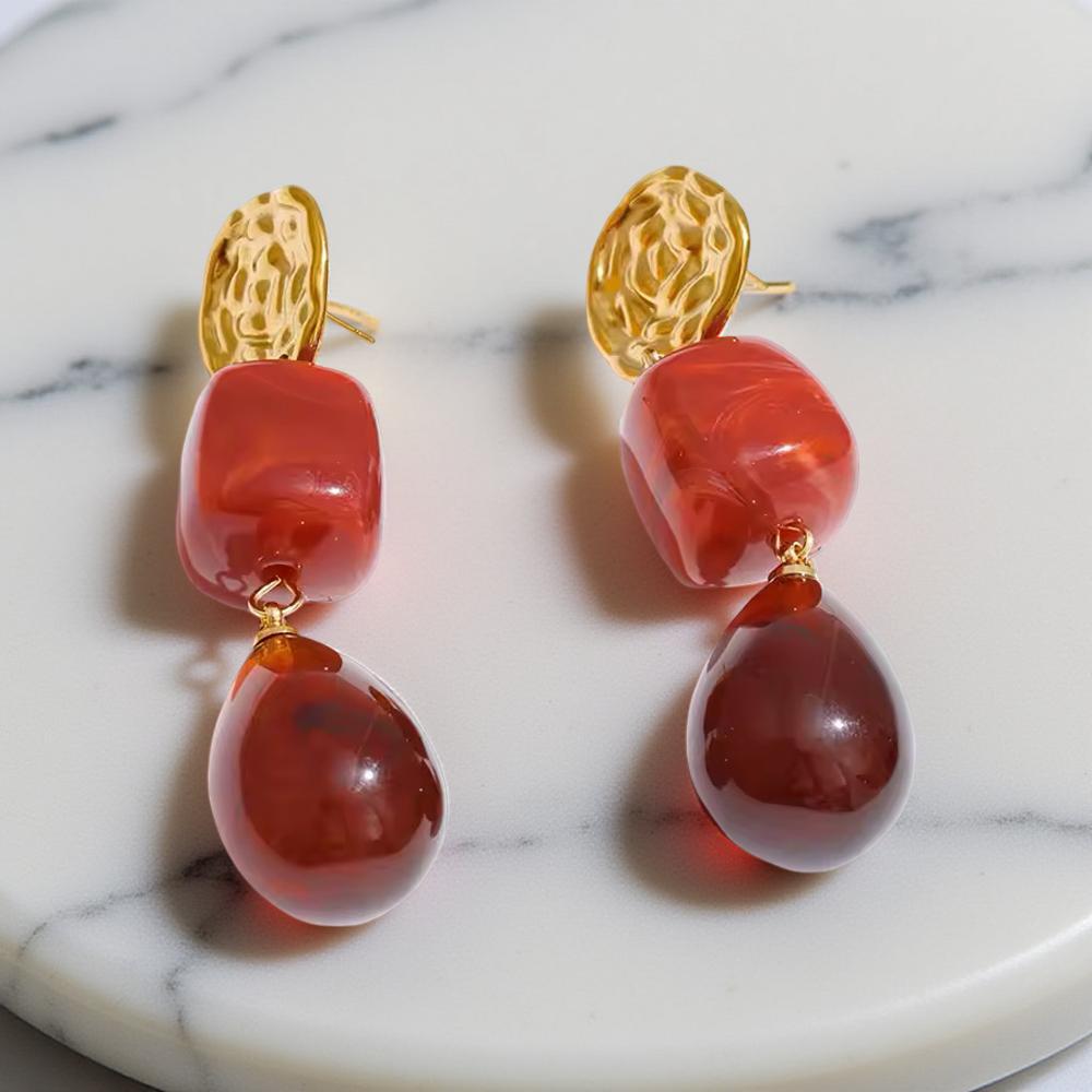 Vintage-inspired resin drop earrings